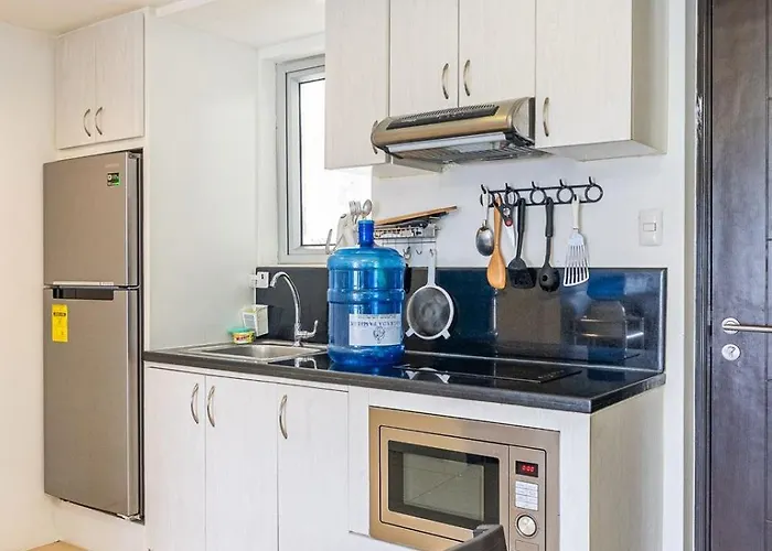 Avida Riala Tower 2, It Park, New Fully Furnished アパート